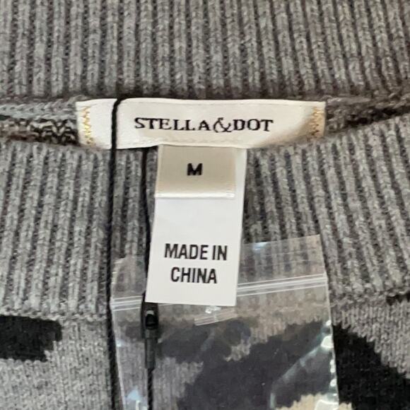 Stella & Dot Side Button Sweater Gray Black Leopard Print SZ Medium NWT - Picture 3 of 9